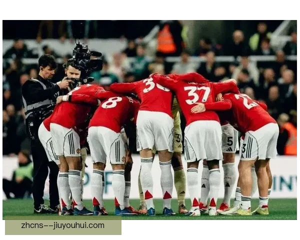 曹法尔英超主场接连奉献精准助攻引领球队攻势